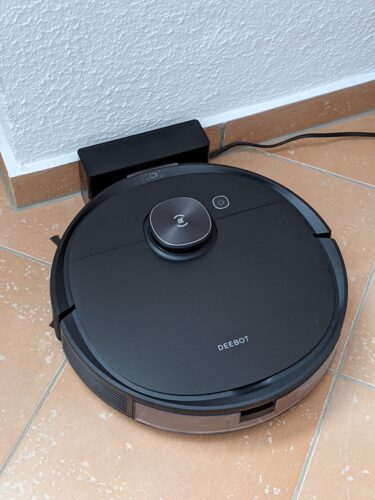 ECOVACS DEEBOT OZMO T8 AIVI Saugroboter mit Wischfunktion (2in1), intelligenter Navigation mit Objekterkennung, Roboterstaubsauger (App Steuerung), Alexa, schwarz photo review