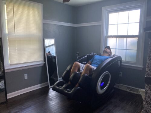 Massage Chair Blue-Tooth Connection and Speaker, Recliner with Zero Gravity with Full Body Air Pressure, Easy to Use at Home and in The Office(Black) photo review